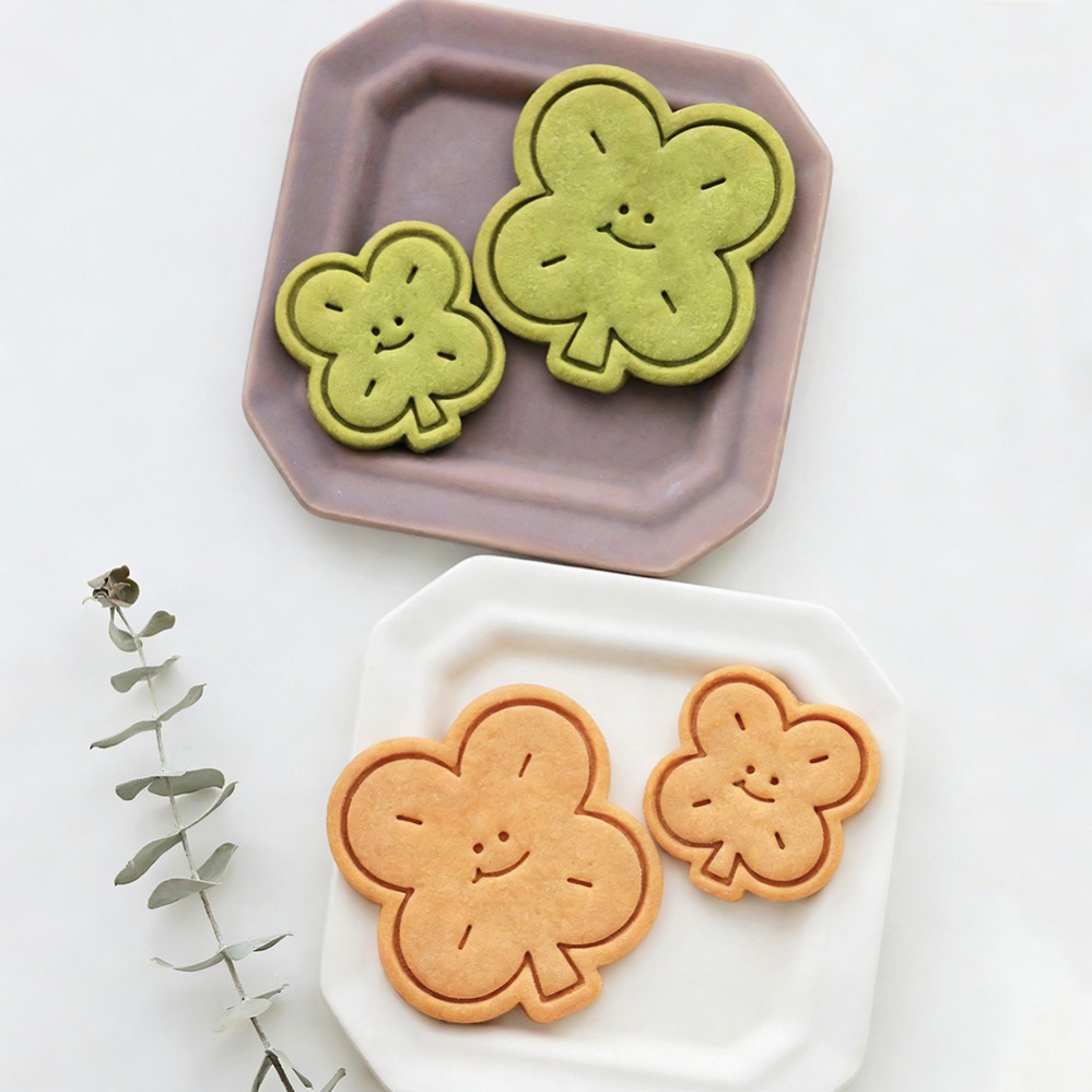 Lucky Four-Leaf Clover Cookie  - đánh giá và giá Kitchen Baking Items